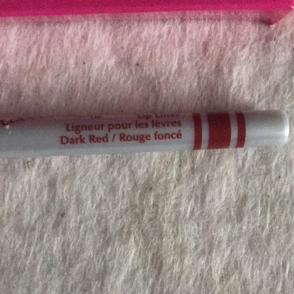 Mary Kay Signature lip liner color dark red retractable stick - Picture 3 of 4